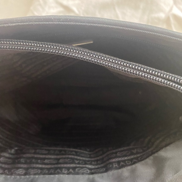 PRADA tesstuto tote - Picture 6 of 8